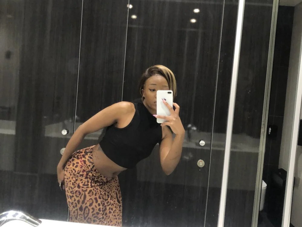 แชท XXX ออฟไลน์ของ WilloWet