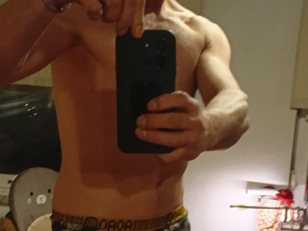 corty83 離線 XXX 聊天