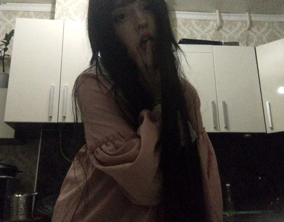 Cyb3r_Angel1's Offline XXX Chat