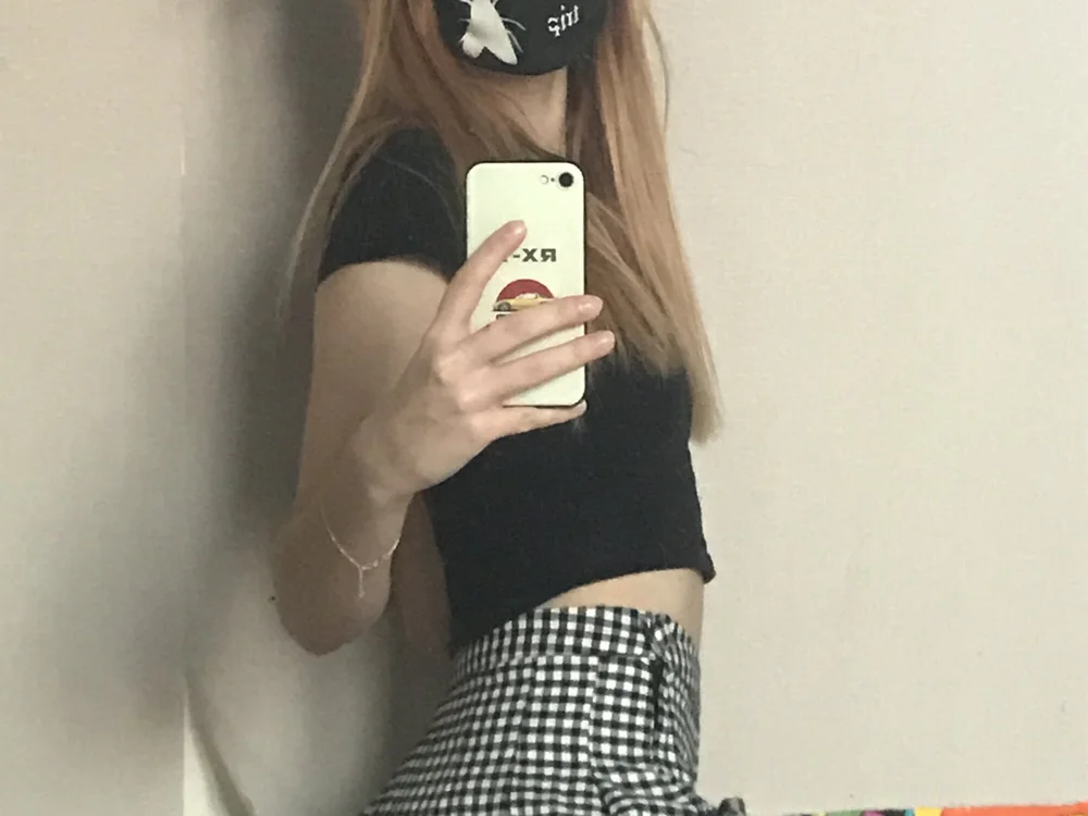 Daph_Violette's Offline Chat Room