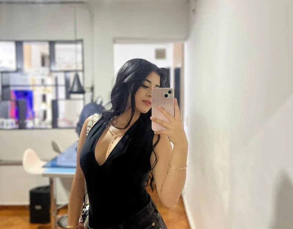 Mia_jenner1 2
