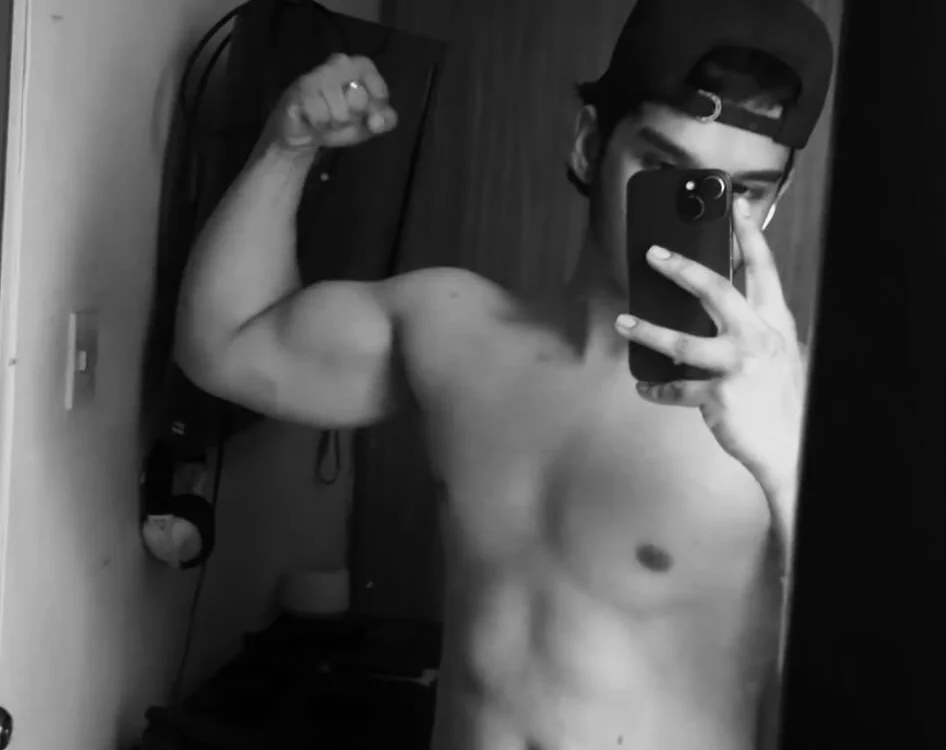 ValentinoCruzz offline XXX-chat