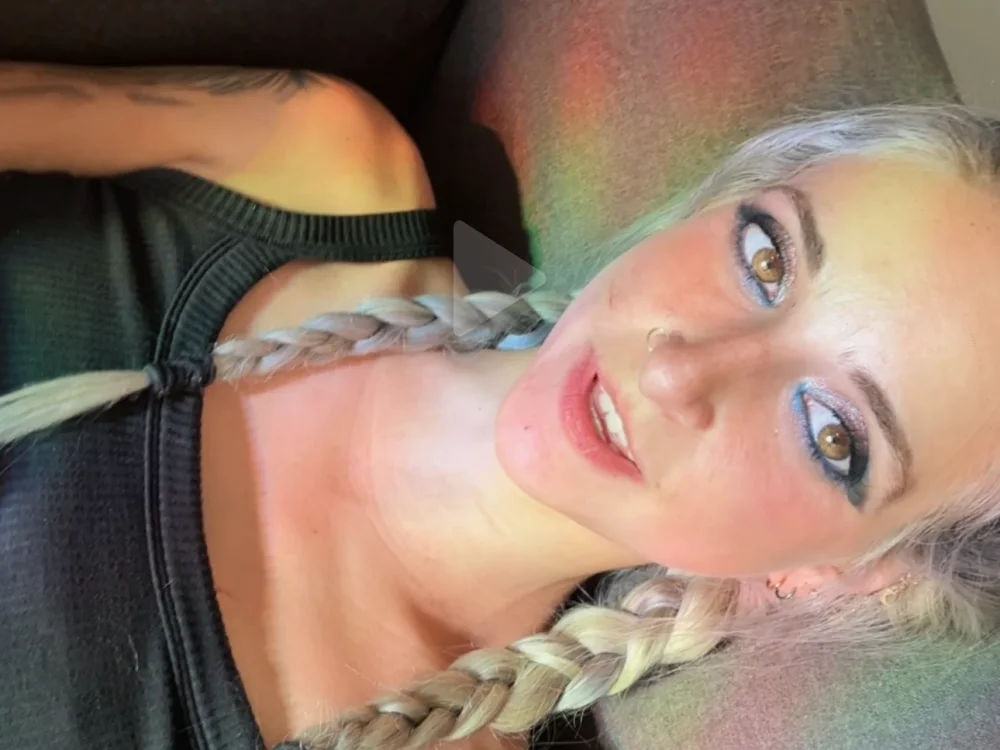 brooklyn3twelve's Offline XXX Chat