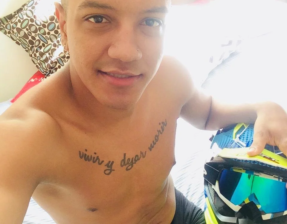 antonyhot6's Offline XXX Chat