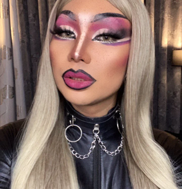 MadammeGiaX Chat XXX offline