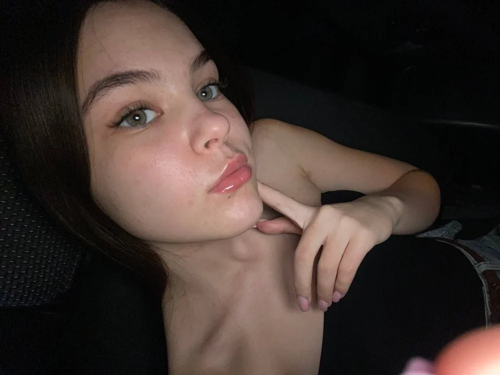 HelenGonzalez's Offline Chat Room