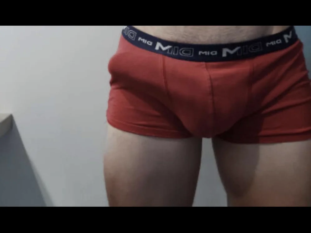 AceInTheWhol3's Offline XXX Chat