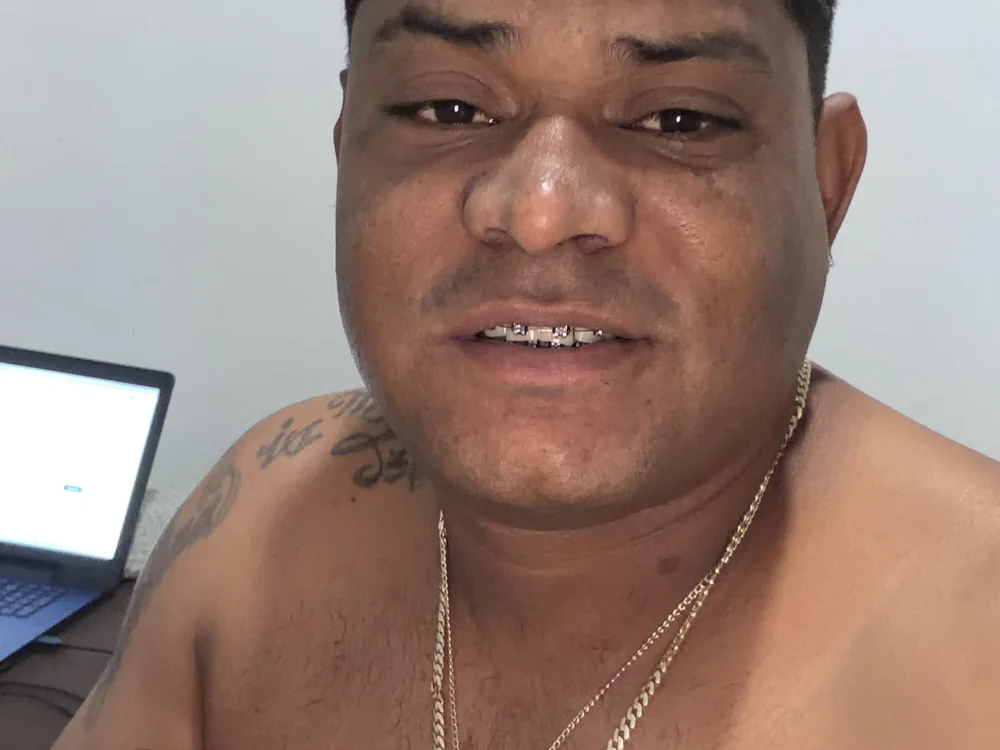 Angelmonydick's Offline Chat Room