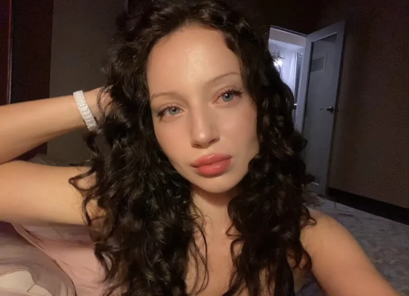 StarsiNana's Offline XXX Chat