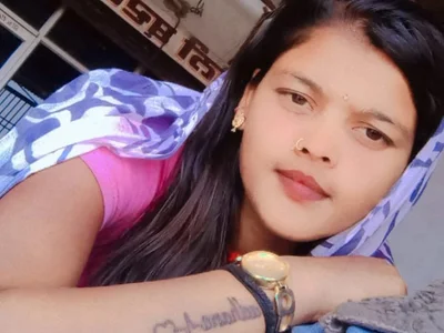 Hot_bhabi0123 - Girl 