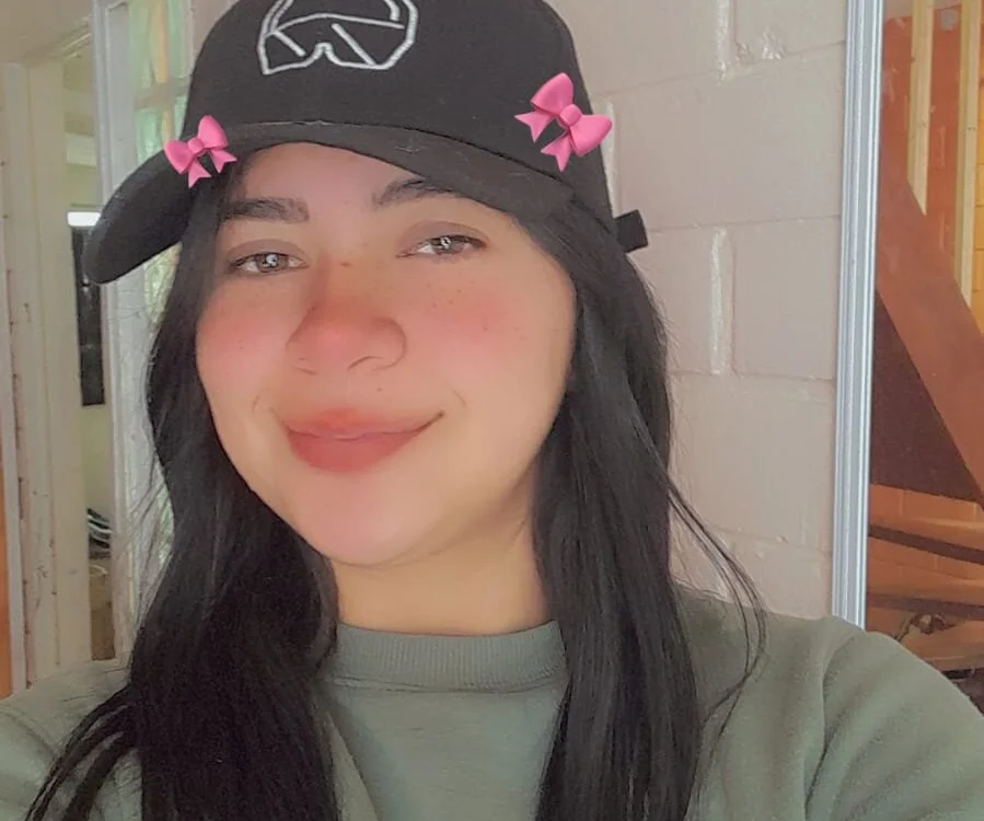 Mcken_zye's Offline XXX Chat