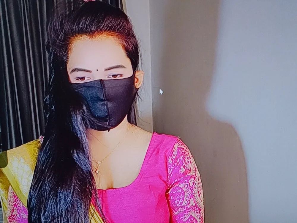 YourLovelyQueen's Offline XXX Chat