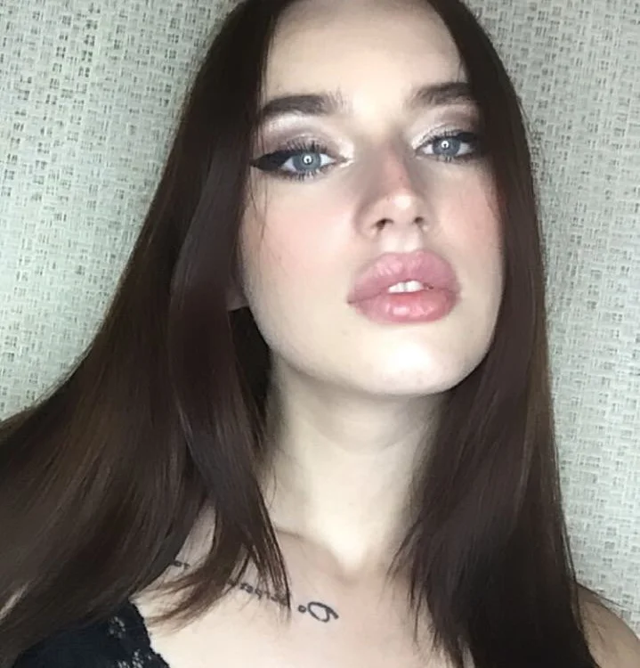 LilRoose's Offline XXX Chat