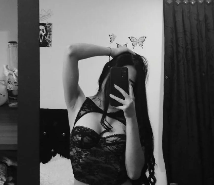 Dulce_violeta_'s Live XXX Chat