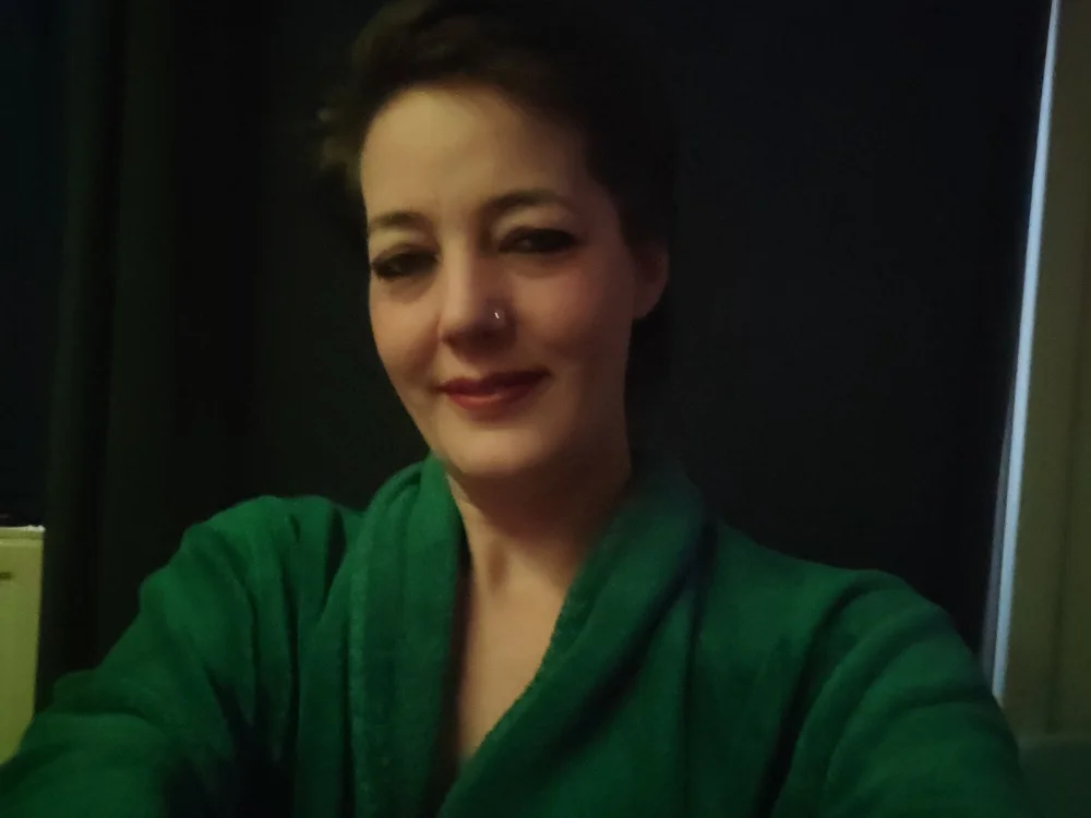MamaSasha's Offline Chat Room