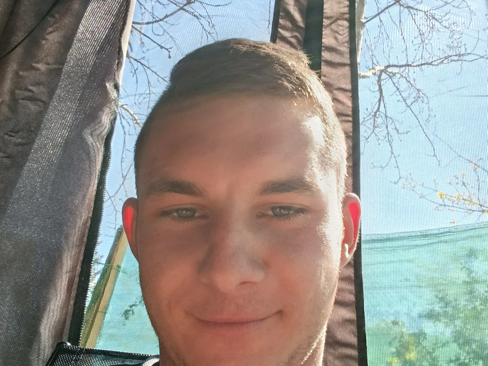 guduszuz offline XXX-chat