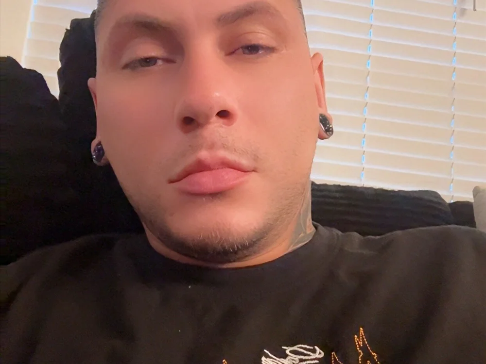 Big_D_____'s Offline XXX Chat
