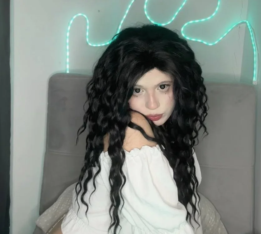 Ameliasiren's Offline XXX Chat