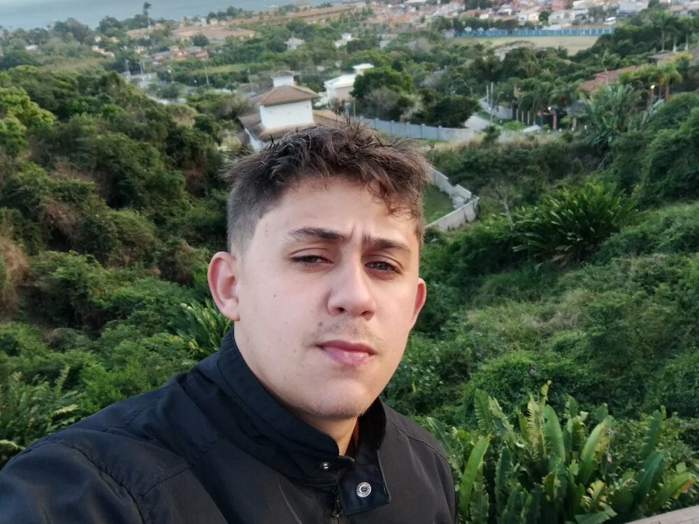 Striignado Offline XXX-chat