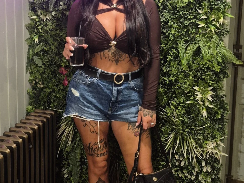 Hollyhousecamx cover photo
