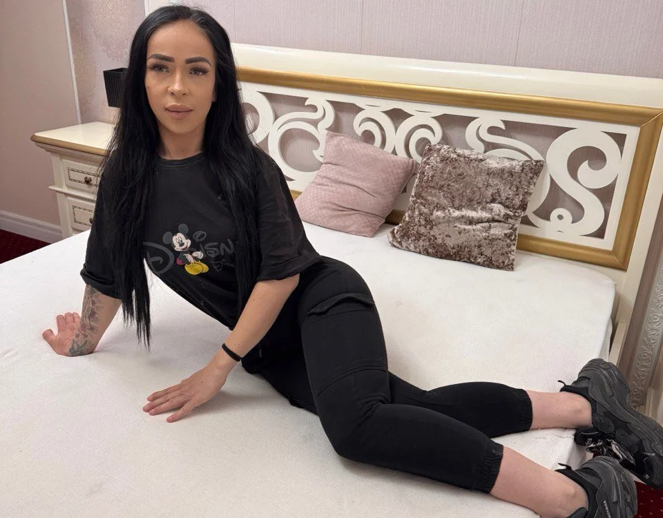 RosalieMila's Offline XXX Chat