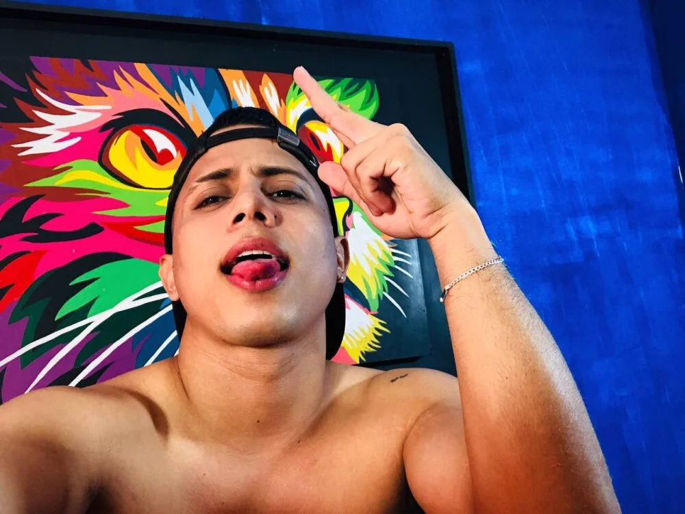 xTommy_Steigerx 離線 XXX 聊天