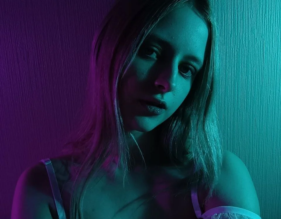 eva_schwartz offline XXX-chat