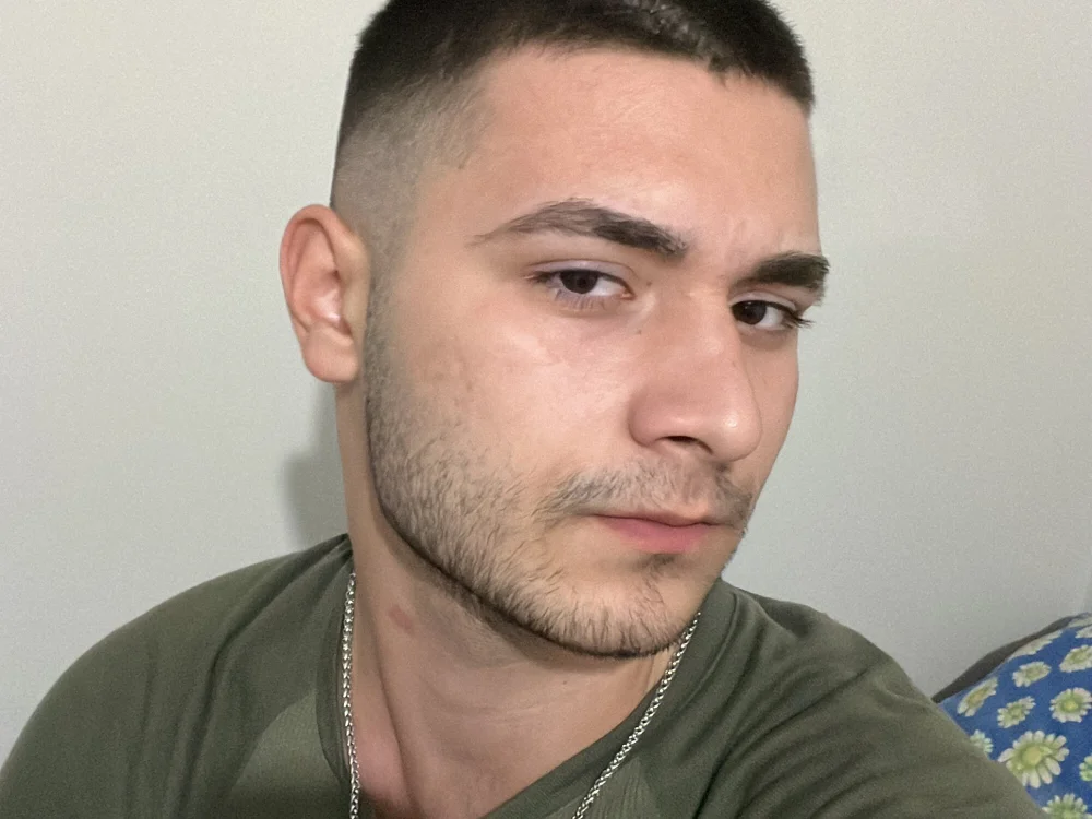 BigDick31699 offline chatrum