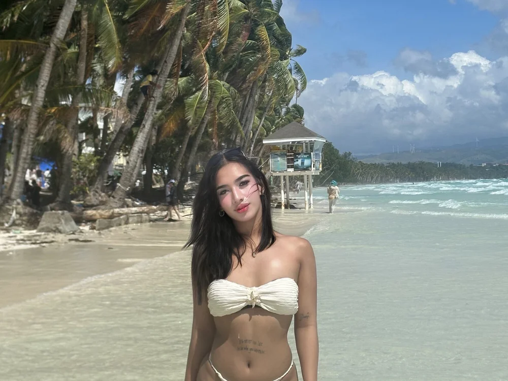 GwenGivenchyy offline chatrum