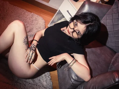 Our_mxxrss - Girl 