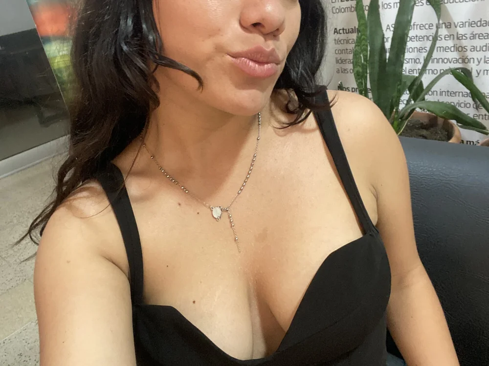 Yesica0202's Offline XXX Chat