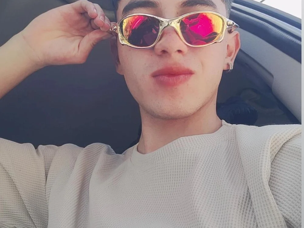 jeremyxxv's most recent online preview