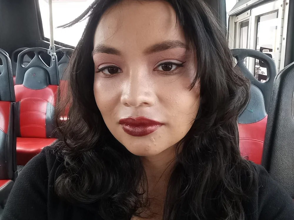 Ivi_Yvraine's Offline XXX Chat
