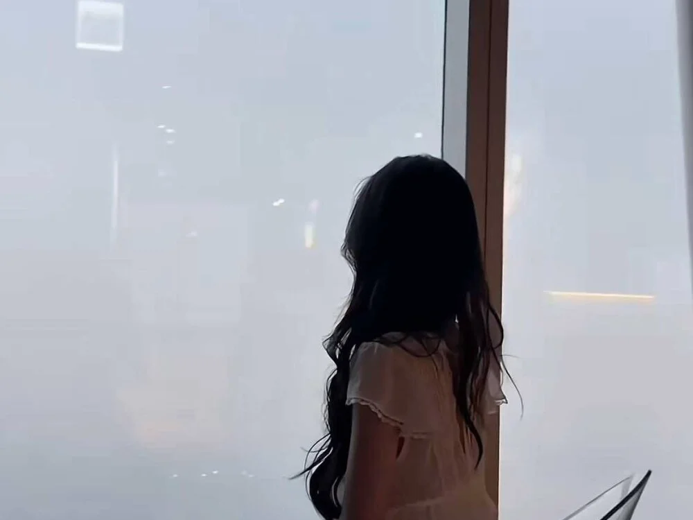 Crystal_Lea 现场XXX聊天