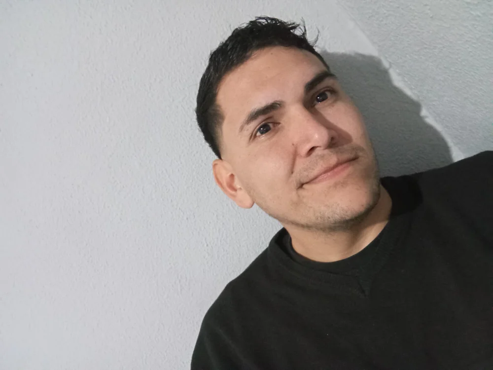 AlexHot31