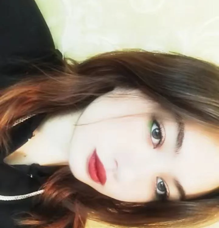 KristineGloww's Offline XXX Chat