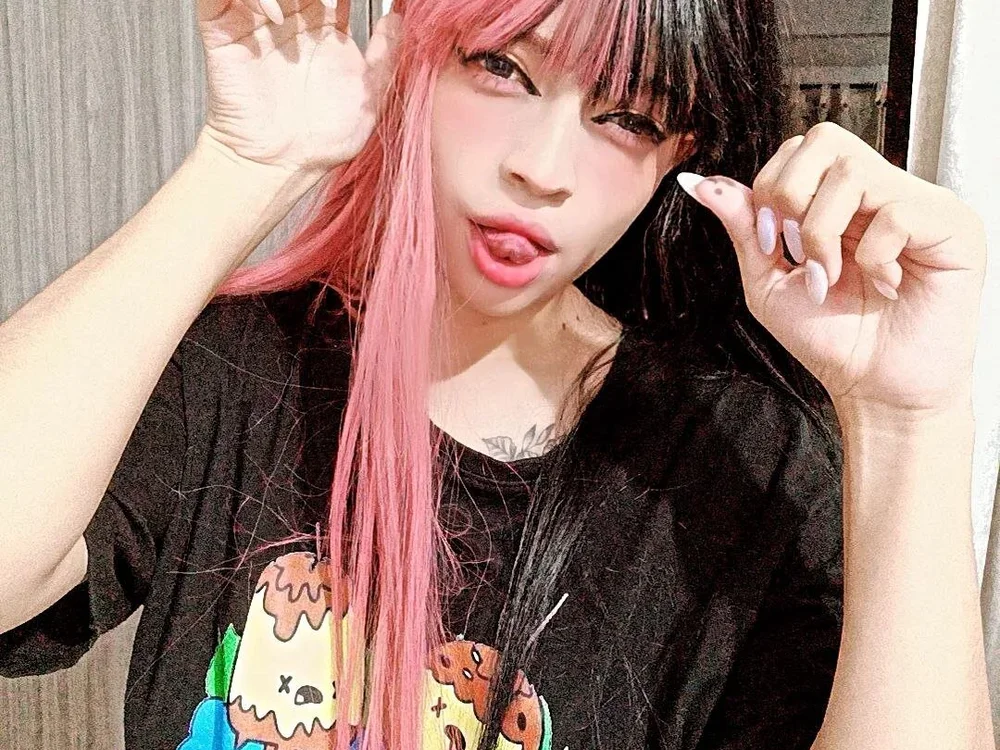 alicemadberry Offline XXX Chat