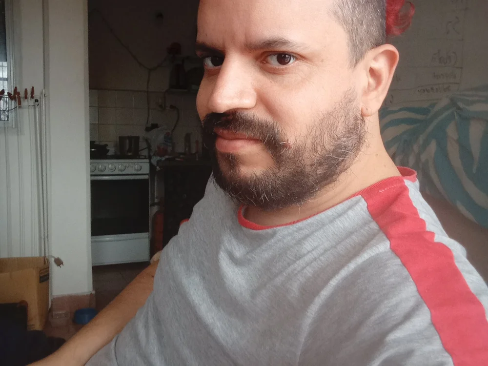 lobomontes' Offline XXX Chat