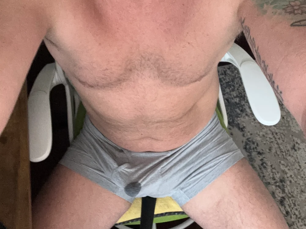 daddyshark83: офлайн-секс-чат