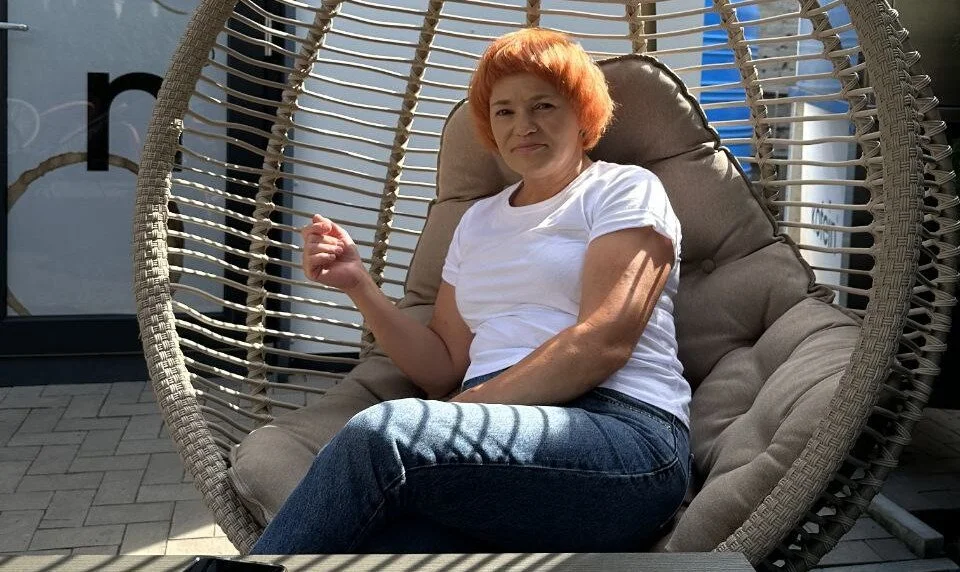 NelyGratitu's Offline Chat Room