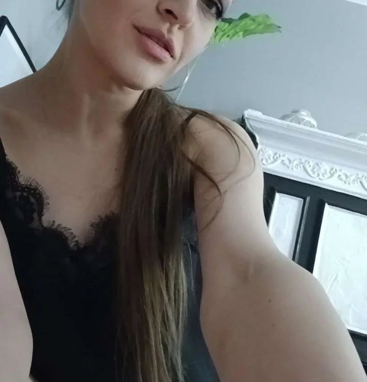 Holly_Love offline chatrum