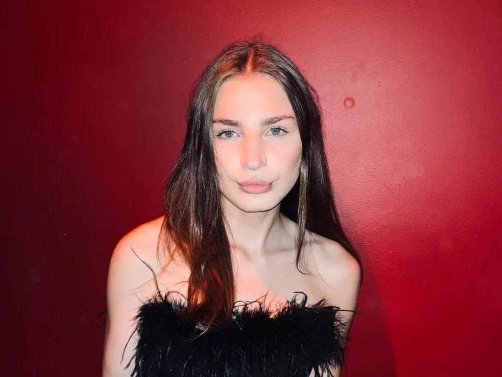 Clovertrue's Offline XXX Chat