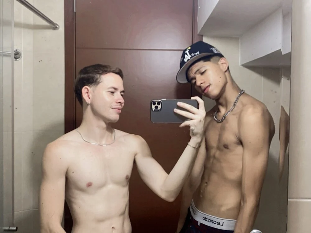 The_twink_boys' Offline XXX Chat