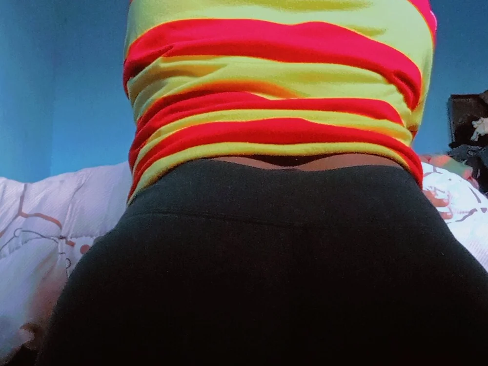 SexytitBobo_'s Offline XXX Chat