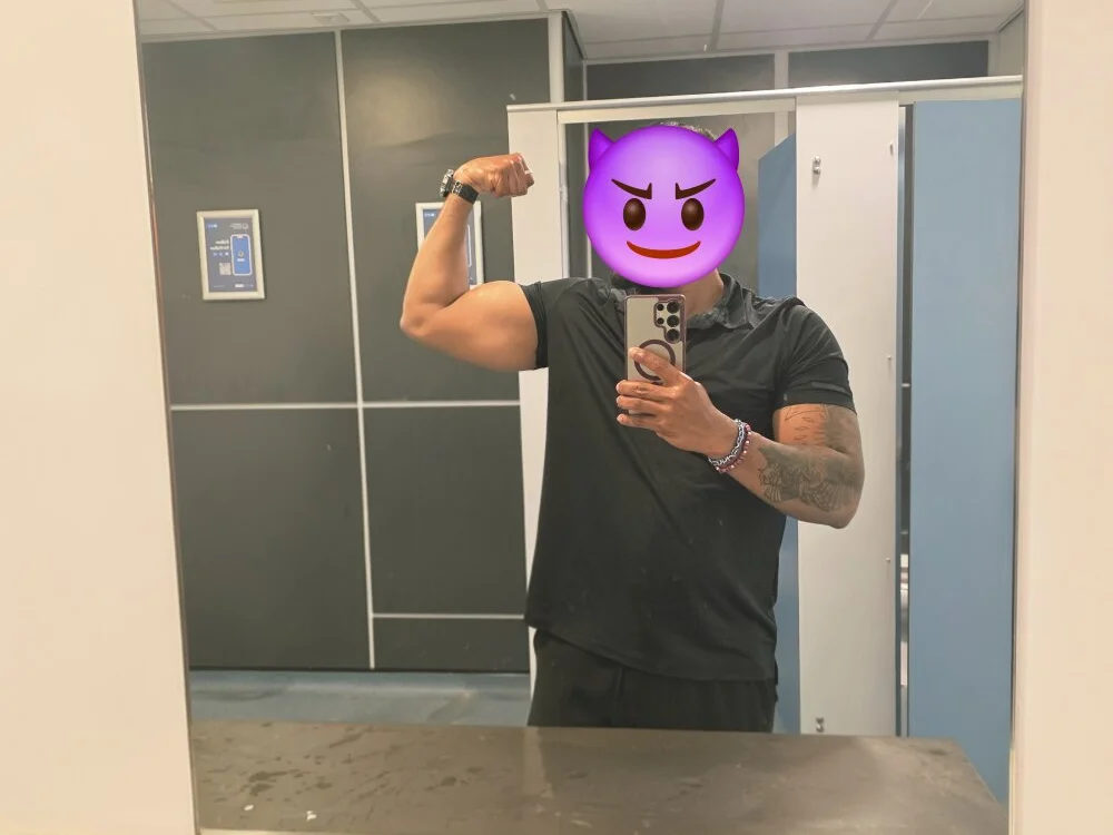 manthetatto's Offline XXX Chat