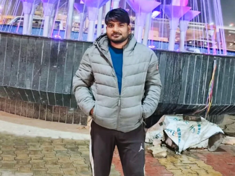 Bittu1050 Offline XXX Chat