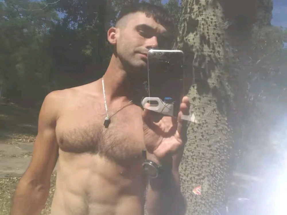 Tomasselo Chat XXX offline