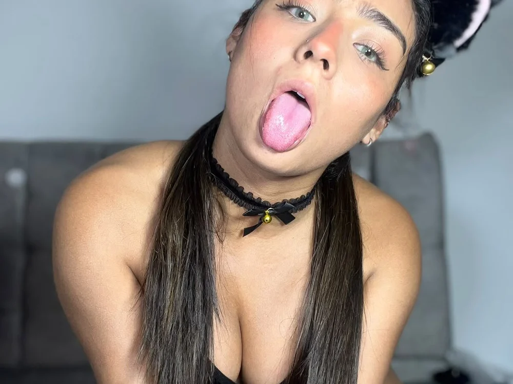 Mia_Kiss27's Offline XXX Chat
