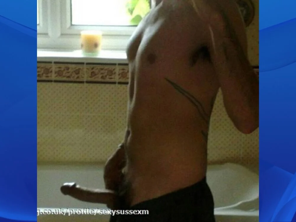 Reza_3hands_of_ Adlı Modelin Çevrimdışı XXX Sohbeti