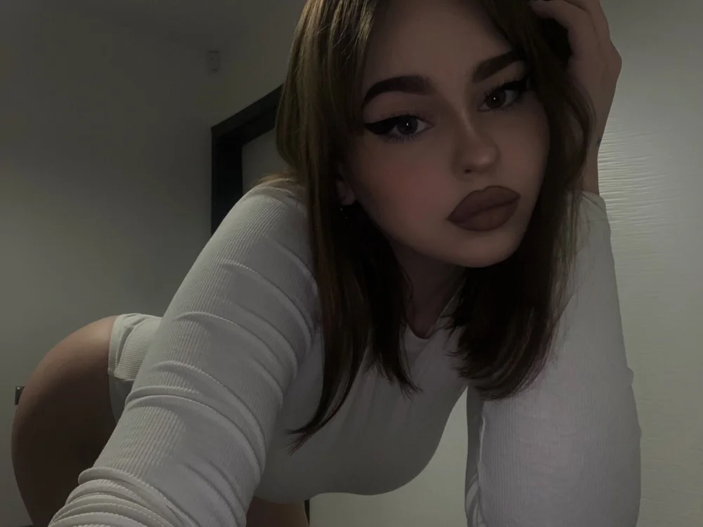 Rachele_Lellis' Offline XXX Chat